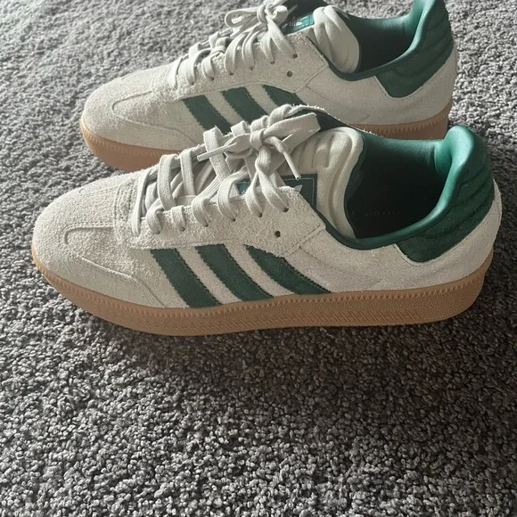 Adidas Men's White and Green Samba- NEW- Never Worn - Picture 2 of 7